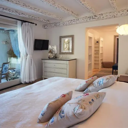 Vila Elysea Con Piscina